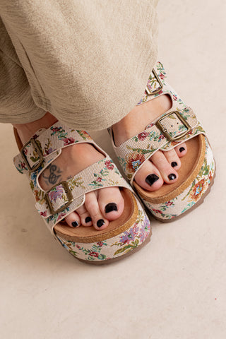 Wannabe Platform Sandals *Final Sale*