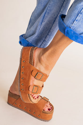 Wannabe Platform Sandals *Final Sale*