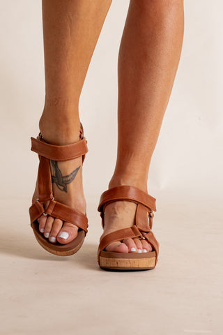 Don't Tempt Me Sandals *Final Sale*