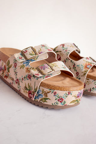 Wannabe Platform Sandals *Final Sale*