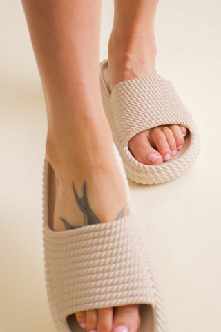 Luvly Pillow Slides *Final Sale*