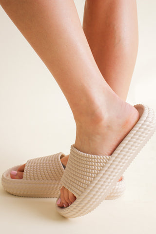 Luvly Pillow Slides *Final Sale*