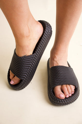 Luvly Pillow Slides *Final Sale*