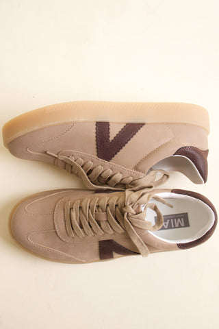 Axel Sneakers