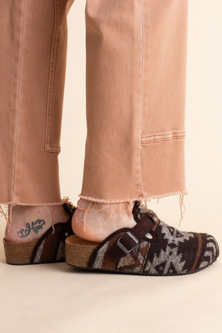 Magnolias Clogs