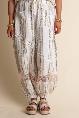Meadowlace Gauze Joggers - Ivory Floral