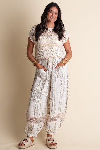 Meadowlace Gauze Joggers - Ivory Floral