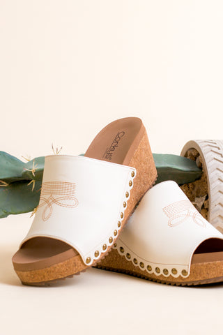 Saddle Up Wedges